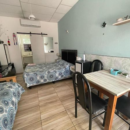 Ezeiza 1 Nuestro Lugar A 15 Minutos Del Aeropuerto Tranfer Opcional Desde Y Al Aeropuerto De Ezeiza Las 24 Horas Pet Friendly Εξωτερικό φωτογραφία