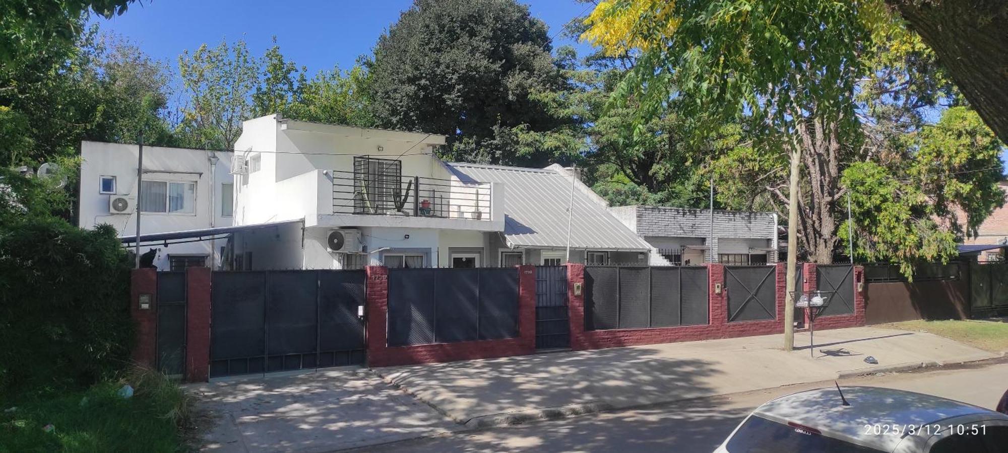 Ezeiza 1 Nuestro Lugar A 15 Minutos Del Aeropuerto Tranfer Opcional Desde Y Al Aeropuerto De Ezeiza Las 24 Horas Pet Friendly Εξωτερικό φωτογραφία